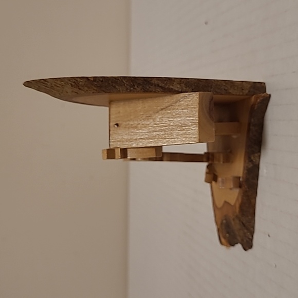 Beautiful Wooden Nativity - Picture 7 of 16